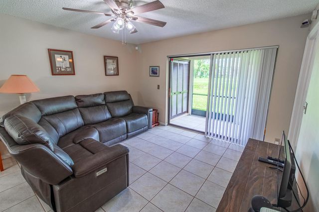 4688 Lucerne Lakes Blvd Boulevard E 104, Lake Worth, FL 33467