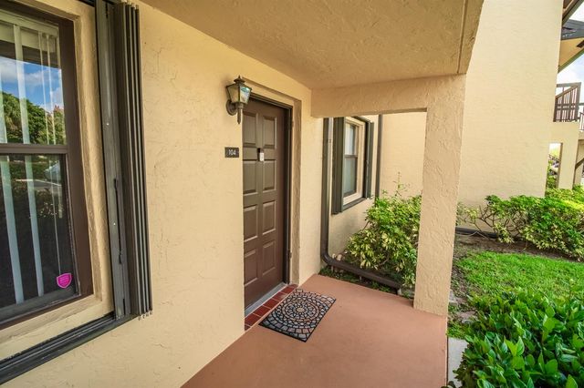 4688 Lucerne Lakes Blvd Boulevard E 104, Lake Worth, FL 33467