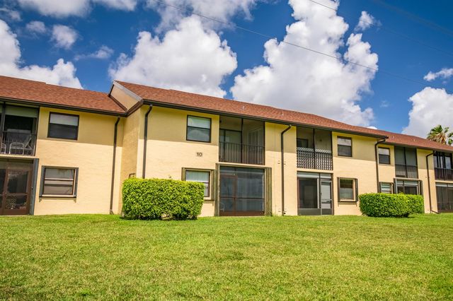 4688 Lucerne Lakes Blvd Boulevard E 104, Lake Worth, FL 33467