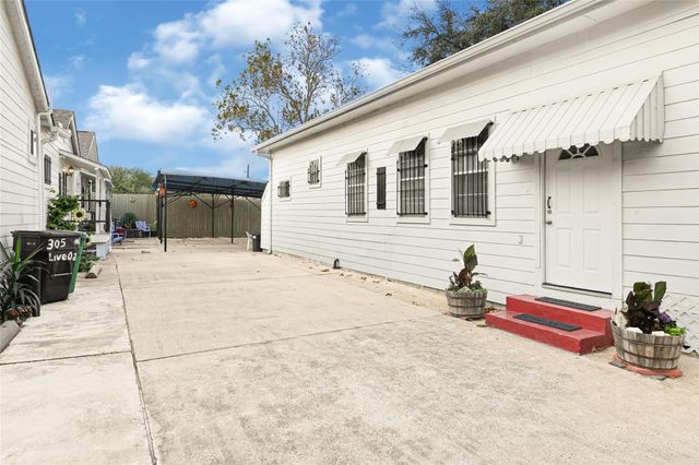 307 N Live Oak Street, Houston, TX 77003