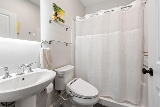 324 Old Harvard Rd, Boxborough, MA 01719