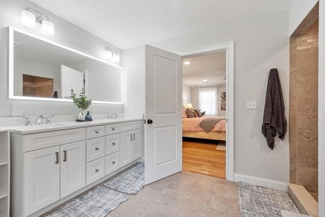 324 Old Harvard Rd, Boxborough, MA 01719