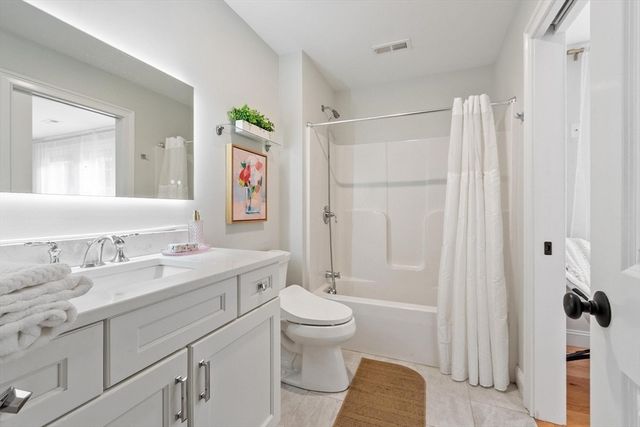 324 Old Harvard Rd, Boxborough, MA 01719