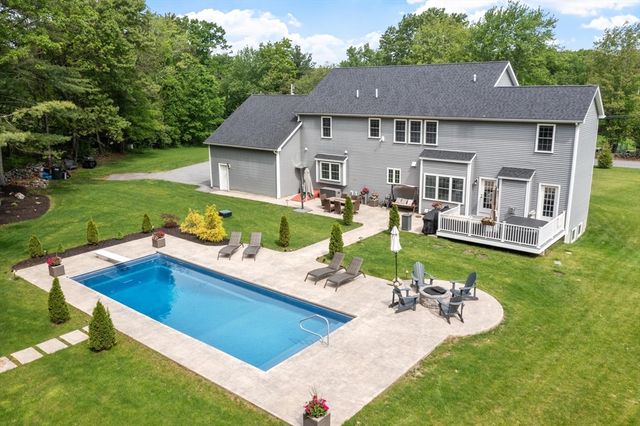 324 Old Harvard Rd, Boxborough, MA 01719