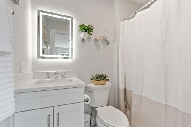 324 Old Harvard Rd, Boxborough, MA 01719