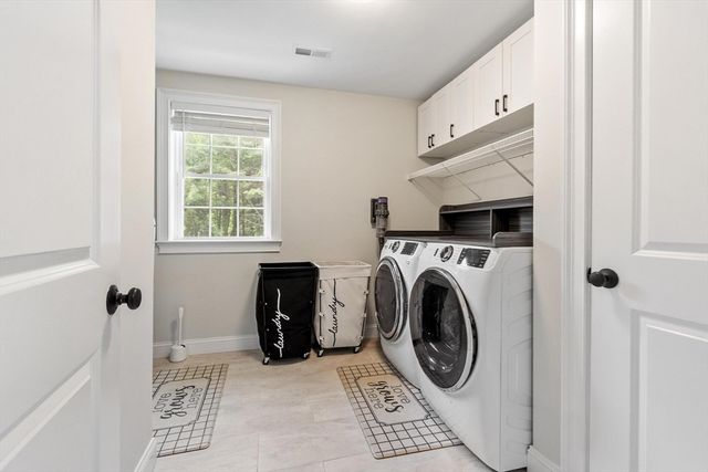 324 Old Harvard Rd, Boxborough, MA 01719