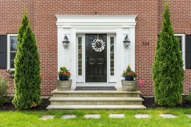 324 Old Harvard Rd, Boxborough, MA 01719