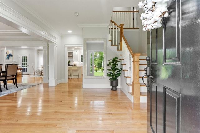 324 Old Harvard Rd, Boxborough, MA 01719
