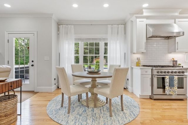 324 Old Harvard Rd, Boxborough, MA 01719
