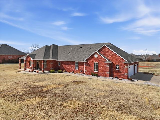 10501 Joseph Way, Yukon, OK 73099