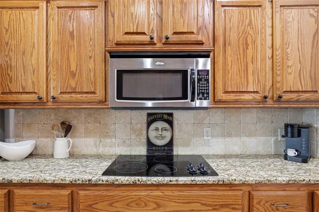 10501 Joseph Way, Yukon, OK 73099