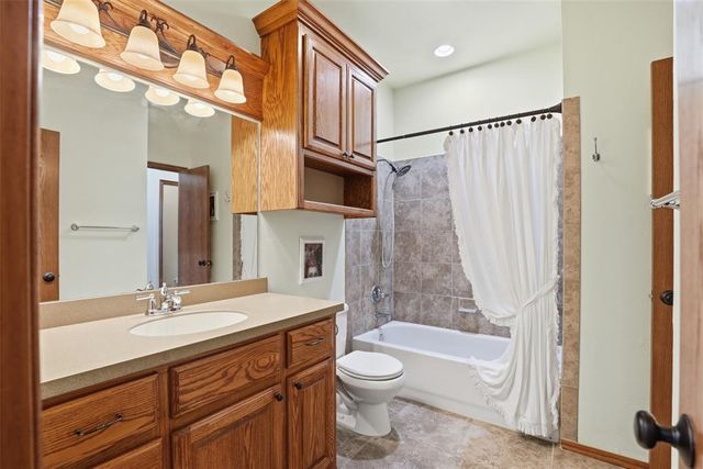 10501 Joseph Way, Yukon, OK 73099