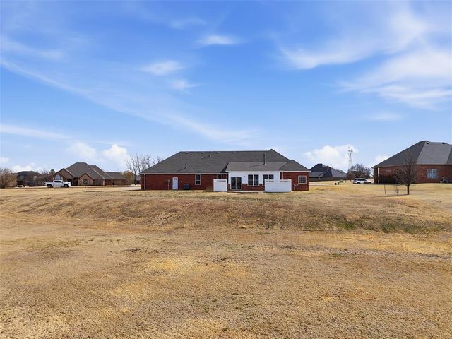 10501 Joseph Way, Yukon, OK 73099