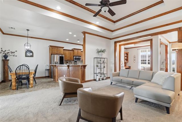 10501 Joseph Way, Yukon, OK 73099