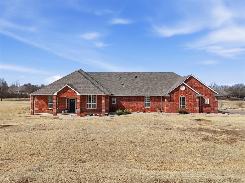 10501 Joseph Way, Yukon, OK 73099