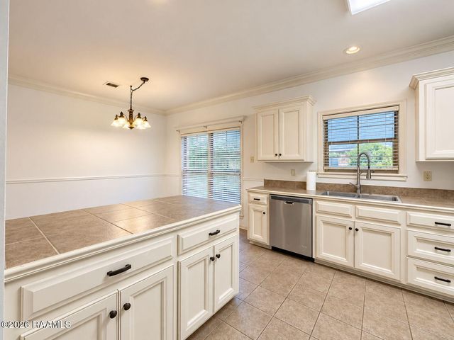115 Fawn Lane, Broussard, LA 70518