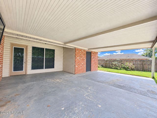 115 Fawn Lane, Broussard, LA 70518