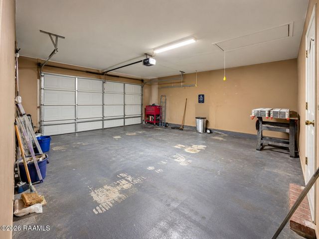 115 Fawn Lane, Broussard, LA 70518