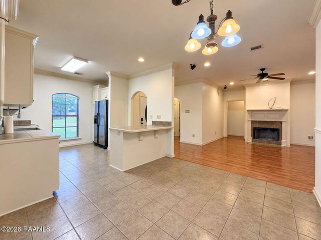 115 Fawn Lane, Broussard, LA 70518