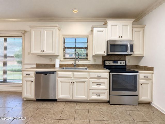 115 Fawn Lane, Broussard, LA 70518