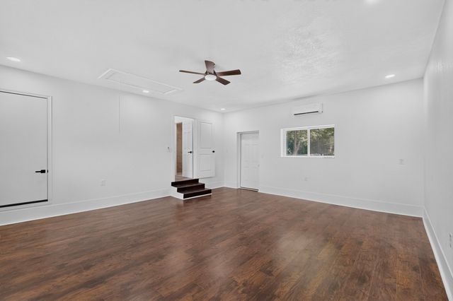550 Glen Oaks Boulevard, Dallas, TX 75232