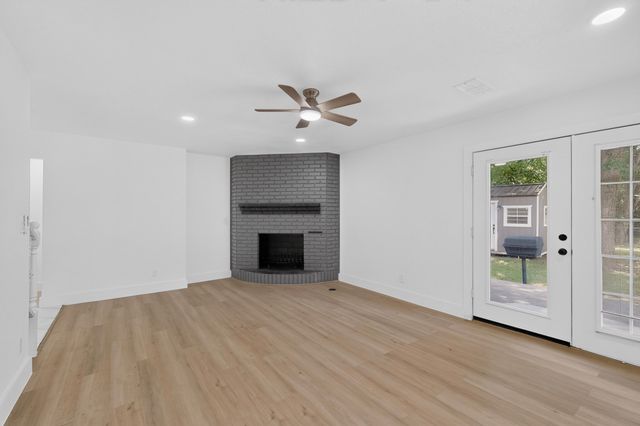 550 Glen Oaks Boulevard, Dallas, TX 75232