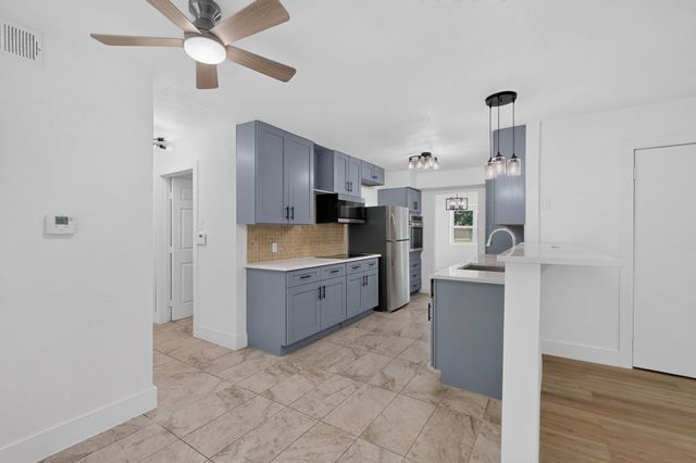 550 Glen Oaks Boulevard, Dallas, TX 75232