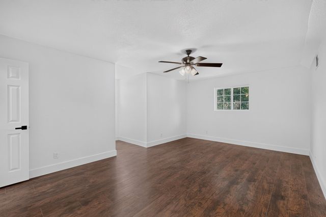550 Glen Oaks Boulevard, Dallas, TX 75232