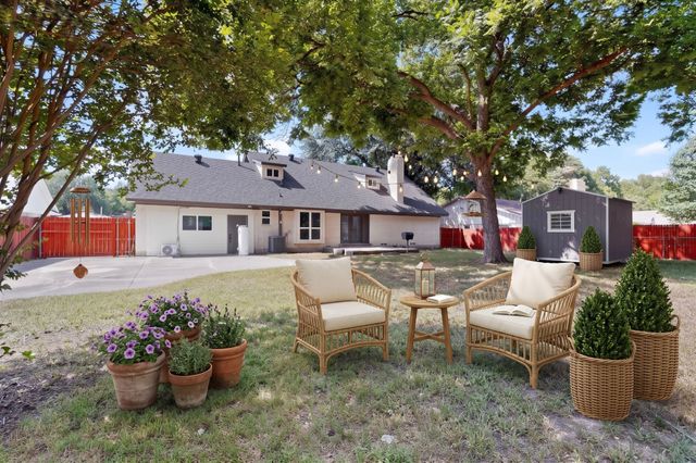 550 Glen Oaks Boulevard, Dallas, TX 75232