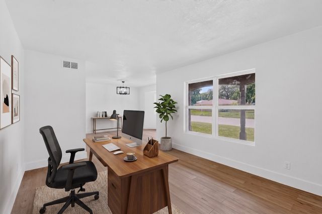 550 Glen Oaks Boulevard, Dallas, TX 75232