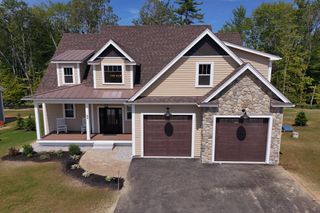 44 Lady Walsingham Way, Laconia, NH 03246