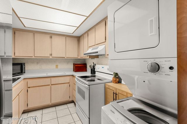 877 N Highway A1a 308, Indialantic, FL 32903