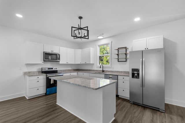 210 N Morgan Ave., Andrews, SC 29510