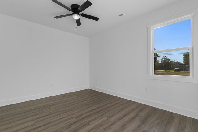 210 N Morgan Ave., Andrews, SC 29510