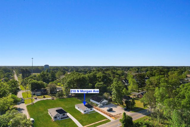 210 N Morgan Ave., Andrews, SC 29510