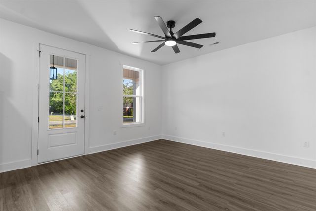 210 N Morgan Ave., Andrews, SC 29510