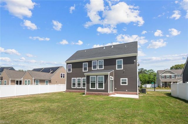 1013 Strawberry CT, Suffolk, VA 23435