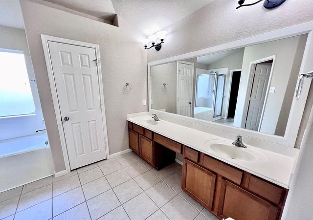 9923 Bronze Mill Lane, Rosharon, TX 77583
