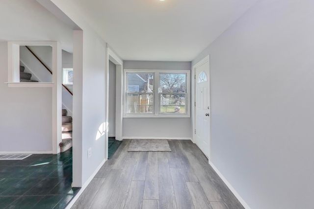 764 2nd Avenue, Aurora, IL 60505