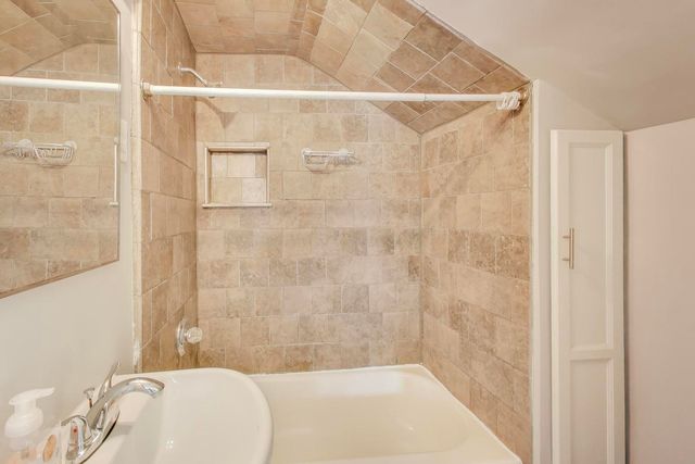 764 2nd Avenue, Aurora, IL 60505