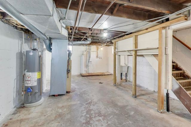 764 2nd Avenue, Aurora, IL 60505