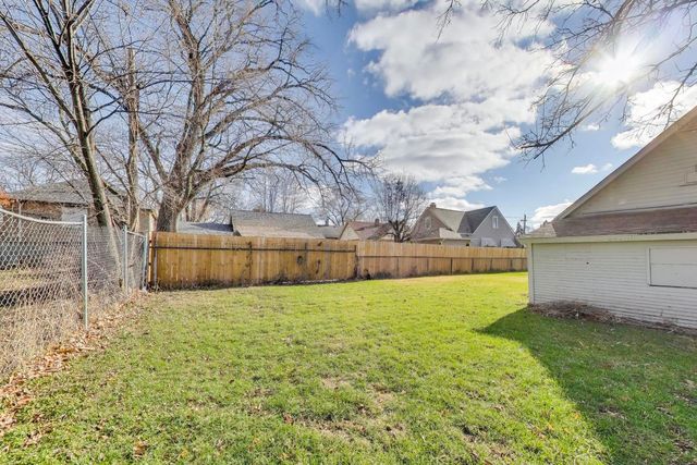 764 2nd Avenue, Aurora, IL 60505