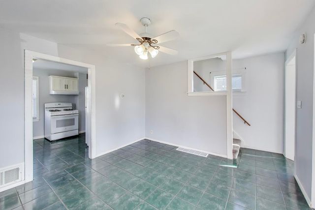 764 2nd Avenue, Aurora, IL 60505