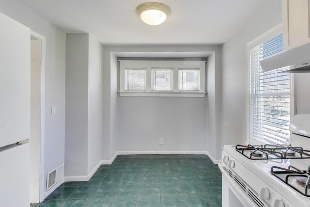 764 2nd Avenue, Aurora, IL 60505