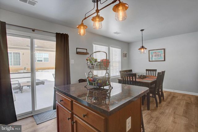 3751 ROLLING HILLS DR, Greencastle, PA 17225