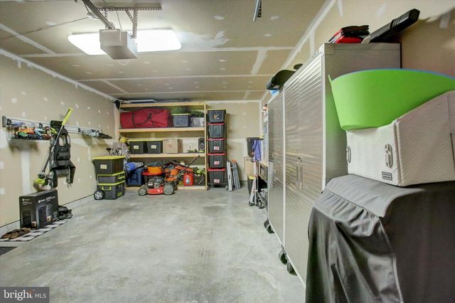 3751 ROLLING HILLS DR, Greencastle, PA 17225