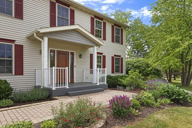 30737 Wild Goose LANE, Burlington, WI 53105