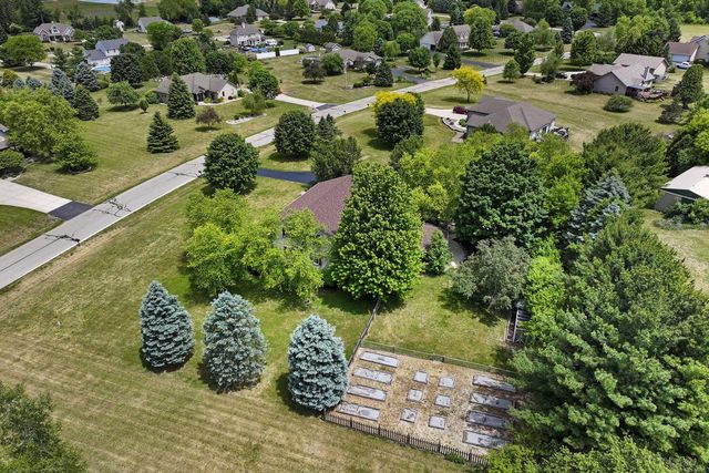 30737 Wild Goose LANE, Burlington, WI 53105