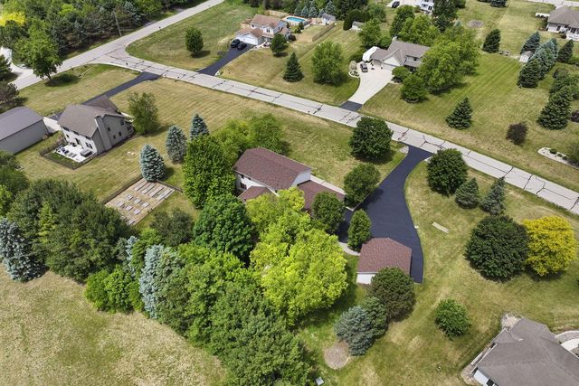 30737 Wild Goose LANE, Burlington, WI 53105