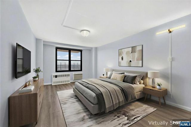 10 Huron Avenue 8J, Jersey City, NJ 07306